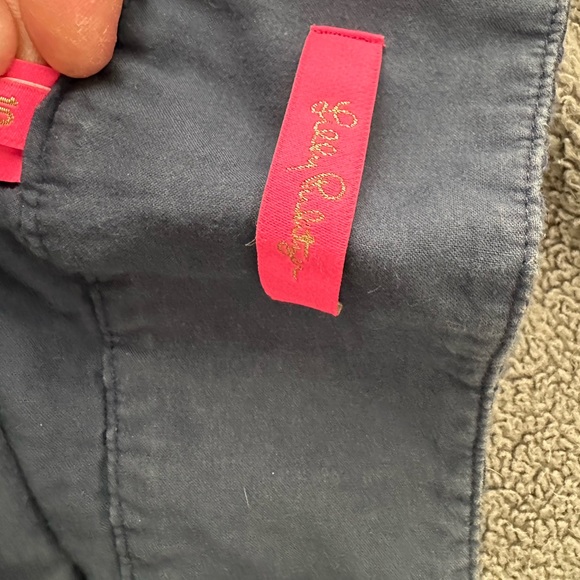 Lilly Pulitzer Makenna Navy Eyelet Shorts size 10 - Picture 4 of 5